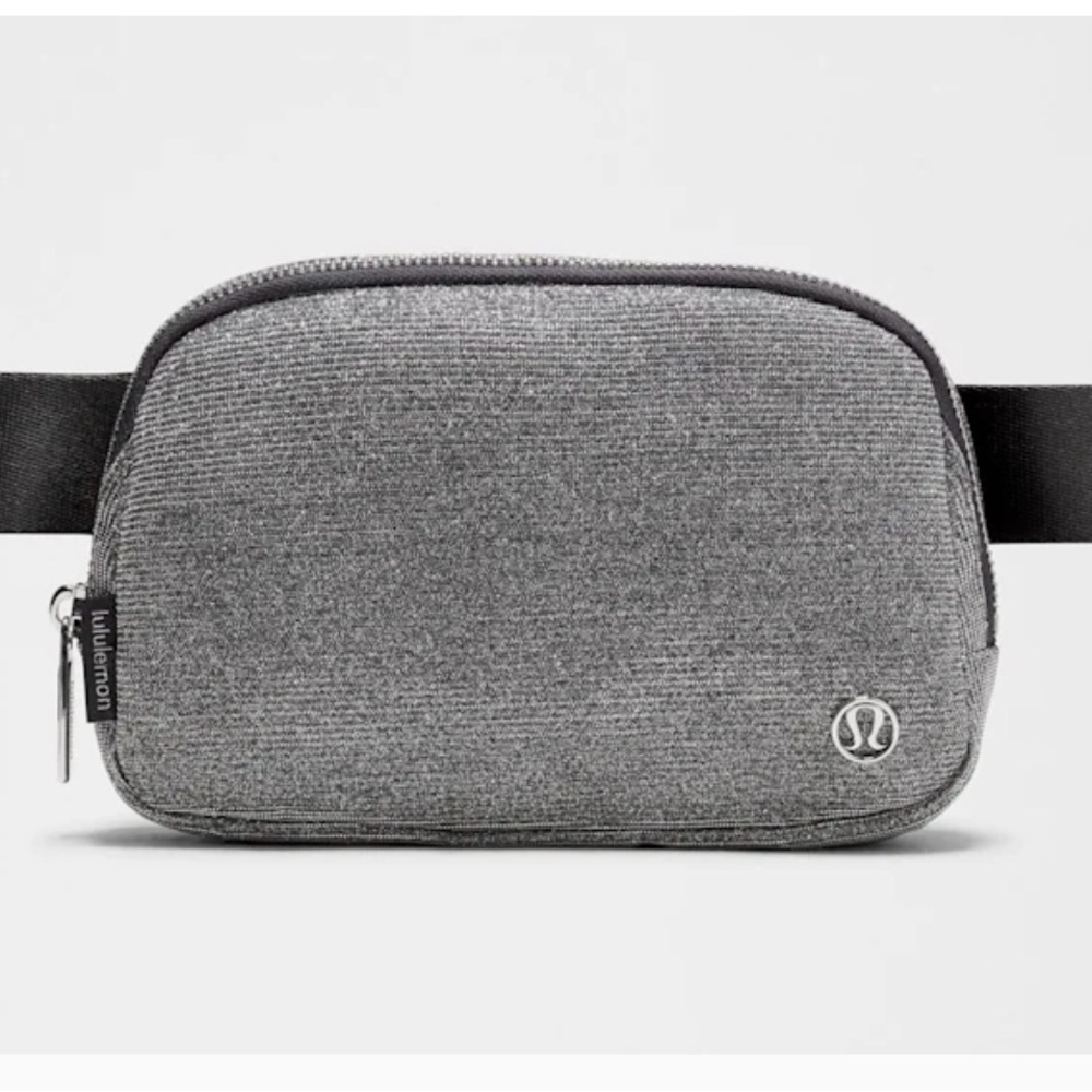 Lululemon Everywhere Belt Bag - Glitter
